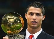 出色发挥首场状态出色，掘金观众沸腾！，莱万多夫斯基重返赛场赛场气氛高涨